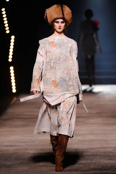 Look 22
